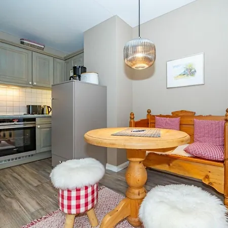With 1 Bedroom *